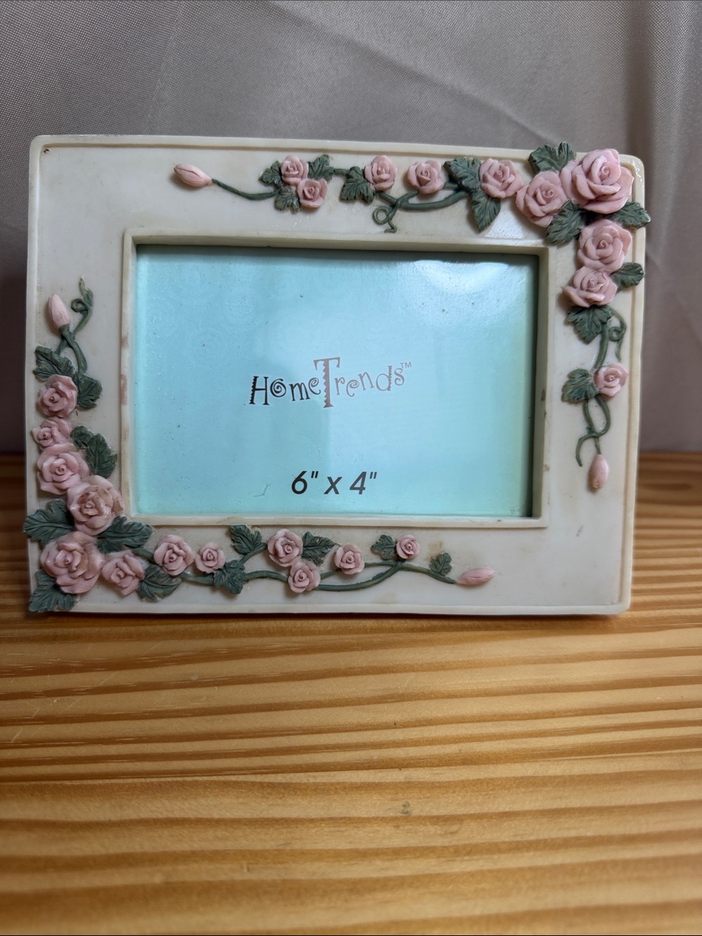 HomeTrends Vintage Shabby Chic Pink Rose Resin Picture Frame 4x6 Tabletop